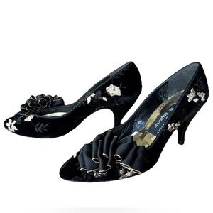 RARE Vtg Stuart Weitzman for Mr. Seymour Black Velvet Embroidered Bow Heels